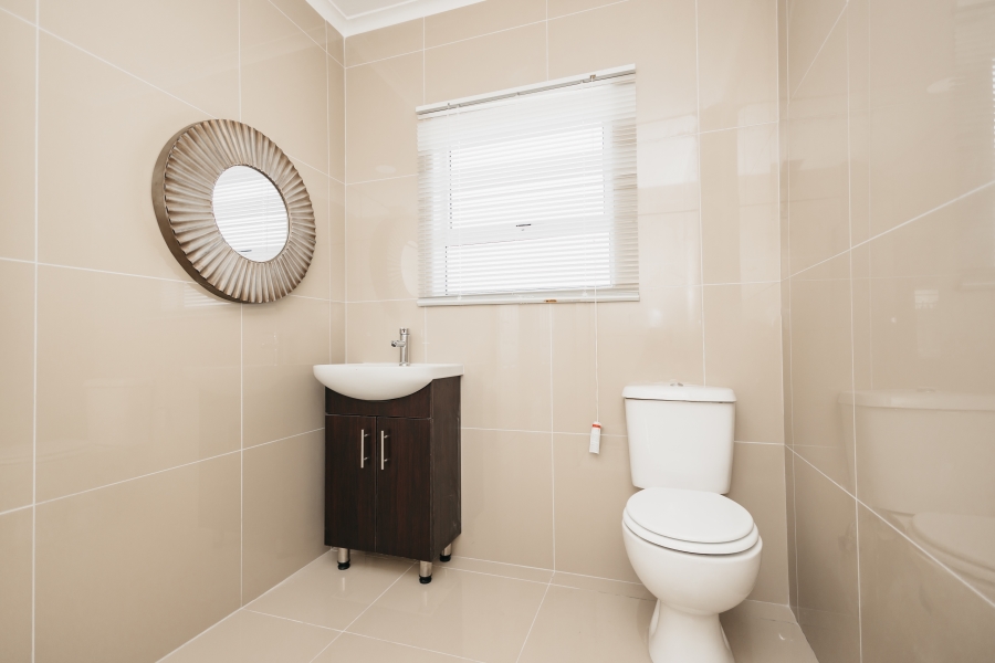 To Let 3 Bedroom Property for Rent in Windsor Park Western Cape